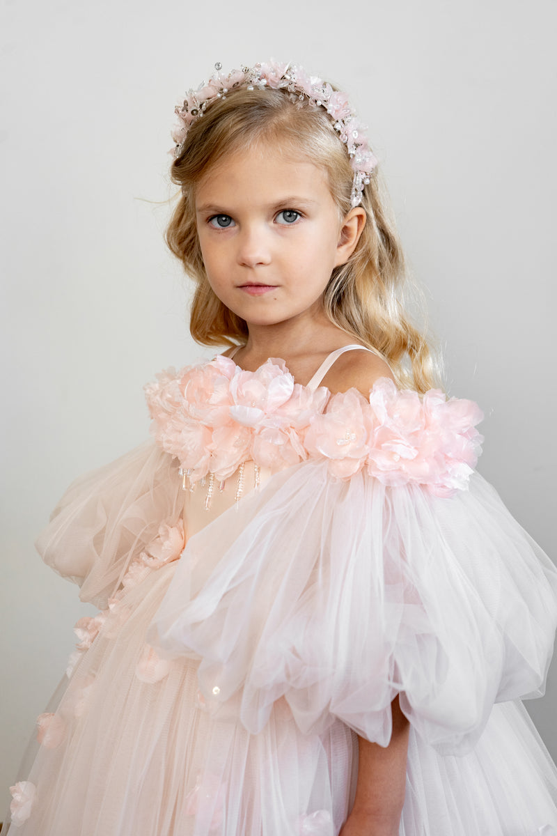 BLOOMING ELEGANCE